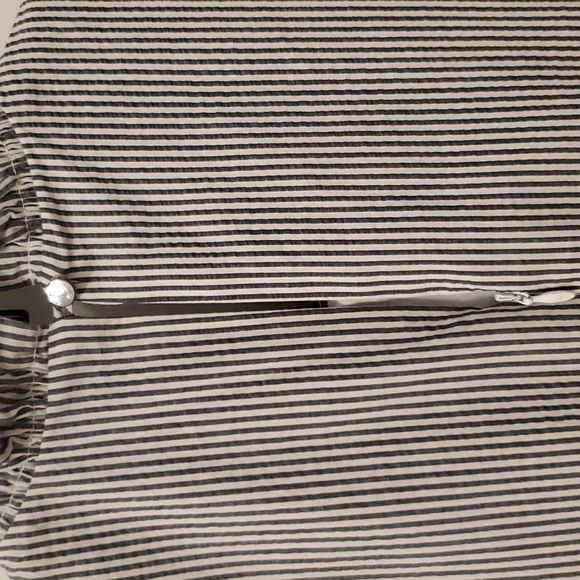 Dress - Picture 4 of 5